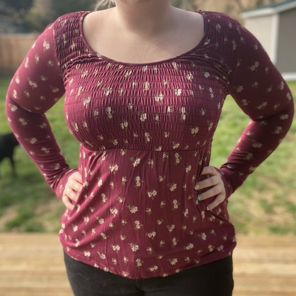 Cute American Eagle Floral Top